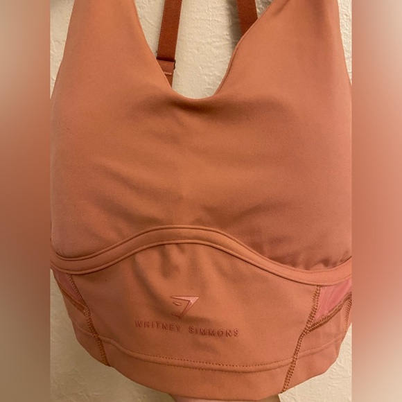 Gymshark top - Picture 2 of 6